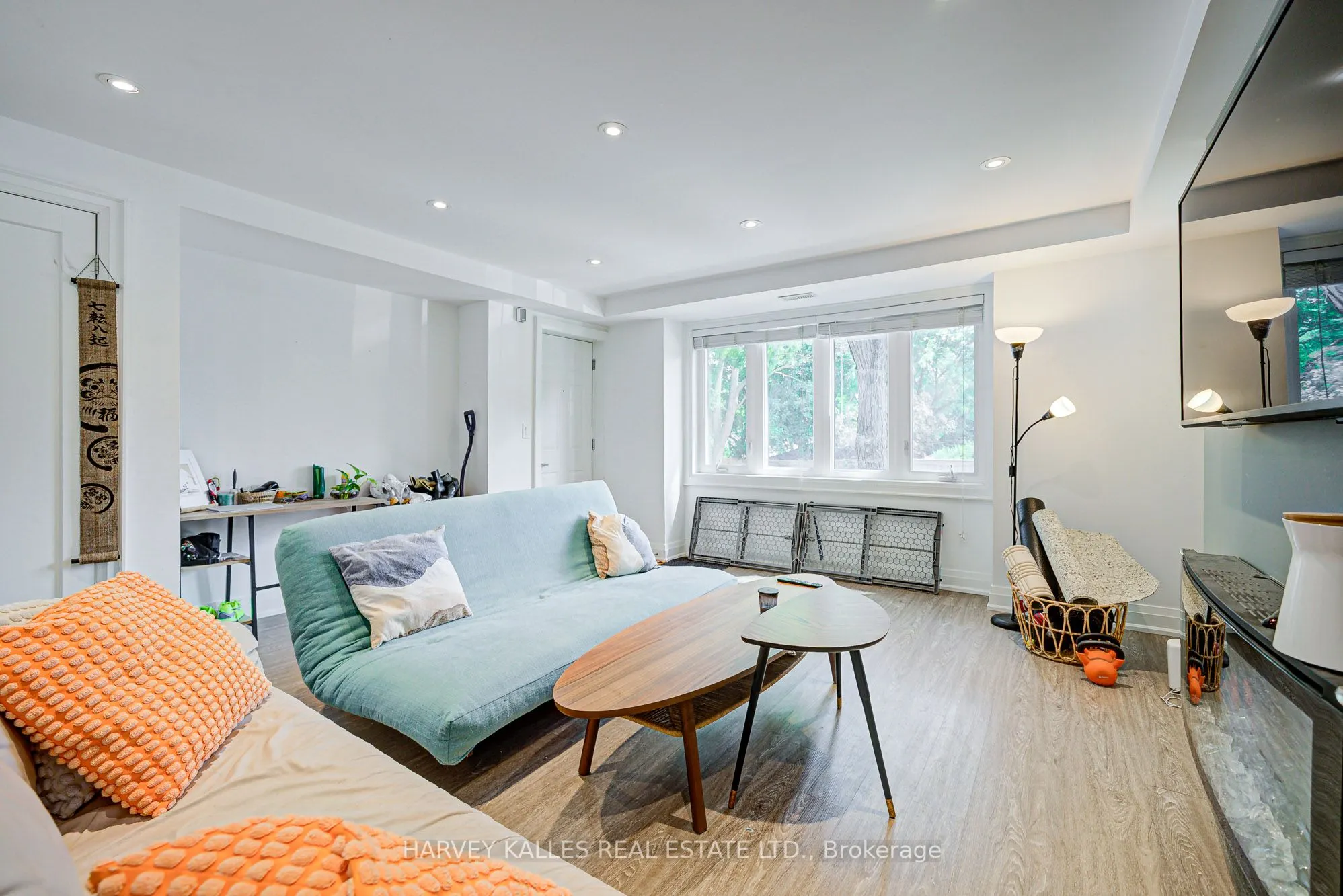 52 College View Avenue, #4