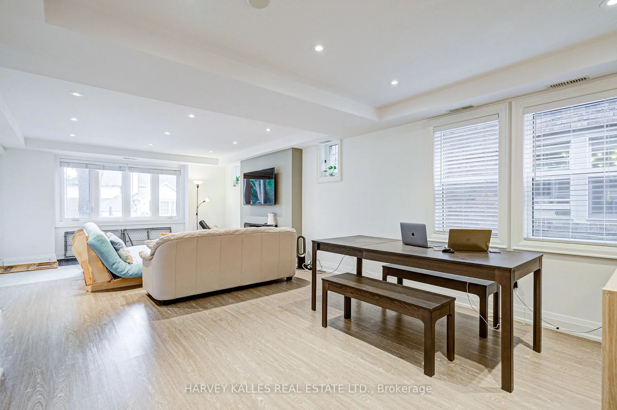 52 College View Avenue, #4