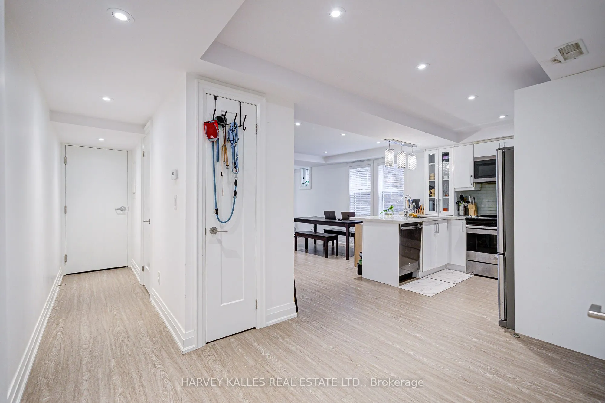 52 College View Avenue, #4