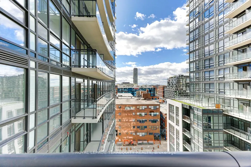 460 Adelaide Street E, #1118
