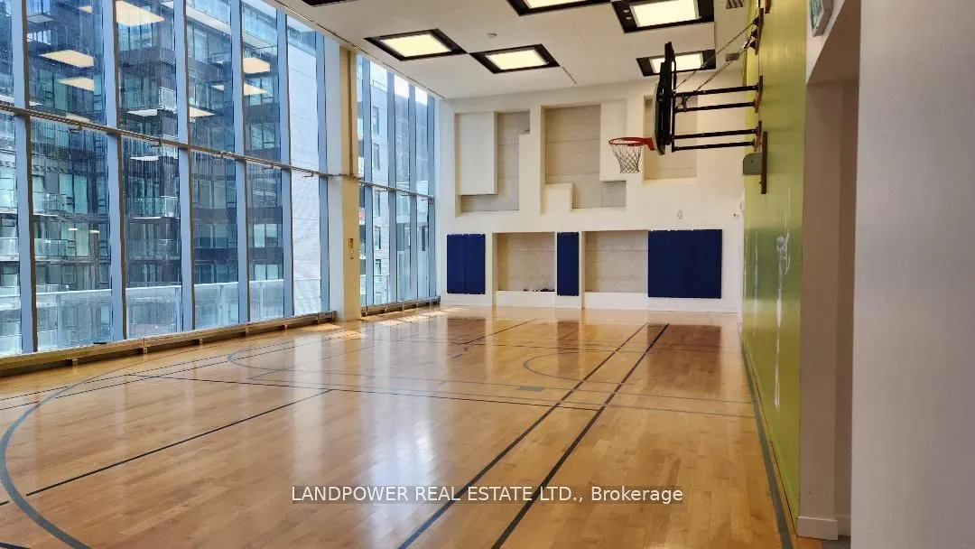 99 Broadway Avenue, #2811