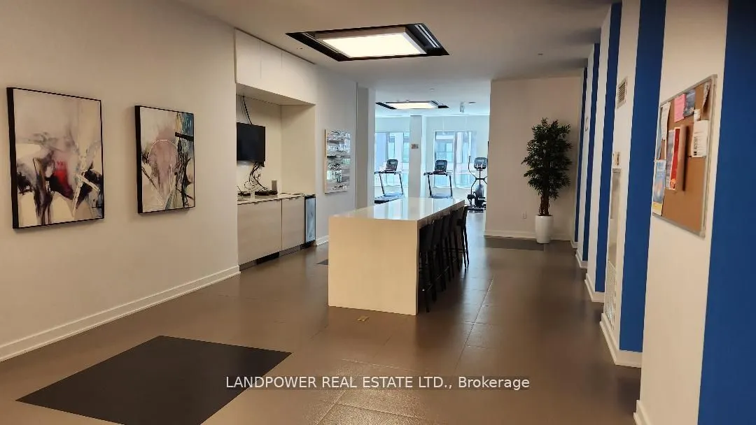 99 Broadway Avenue, #2811