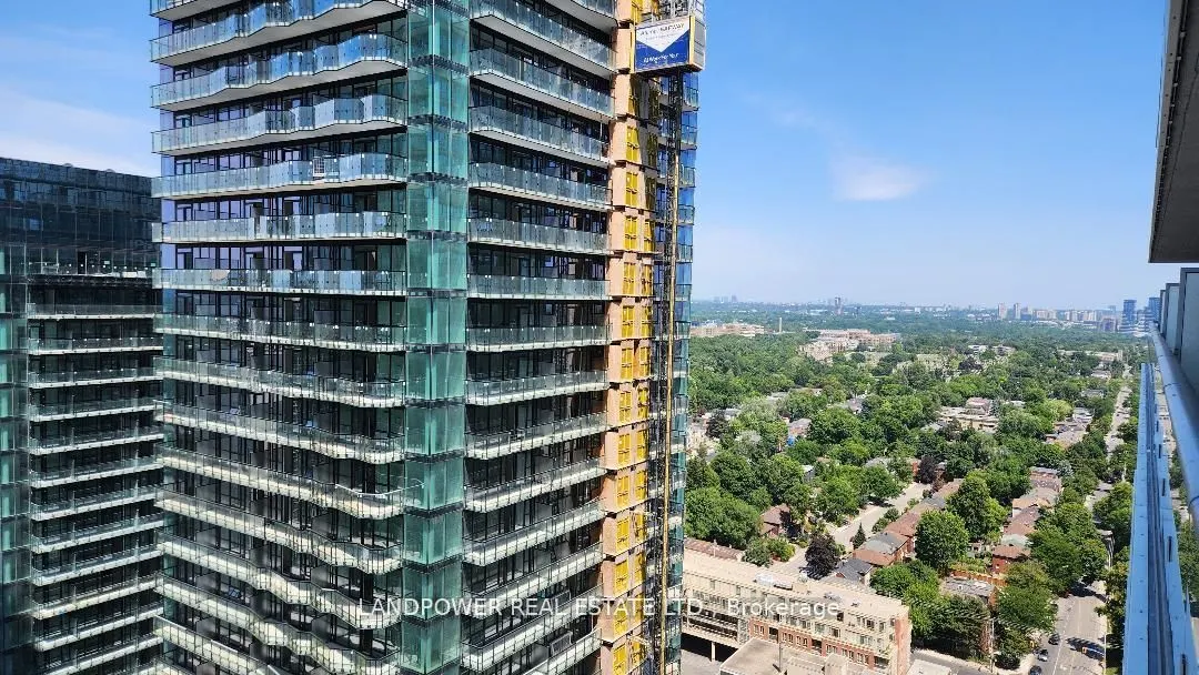 99 Broadway Avenue, #2811