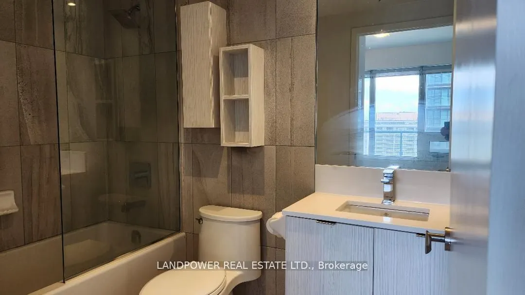 99 Broadway Avenue, #2811
