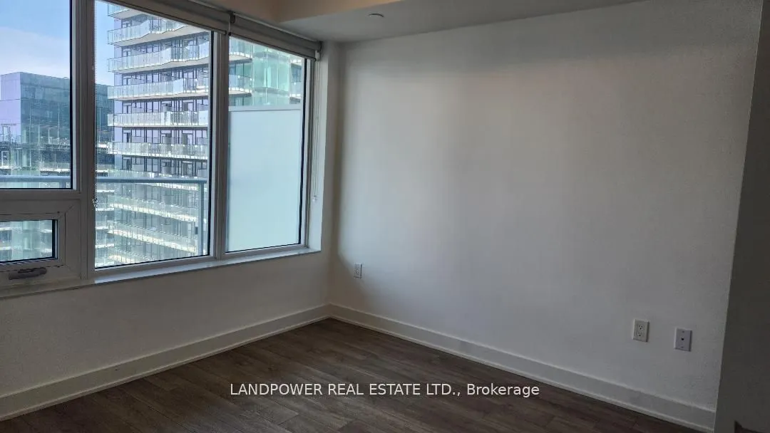99 Broadway Avenue, #2811
