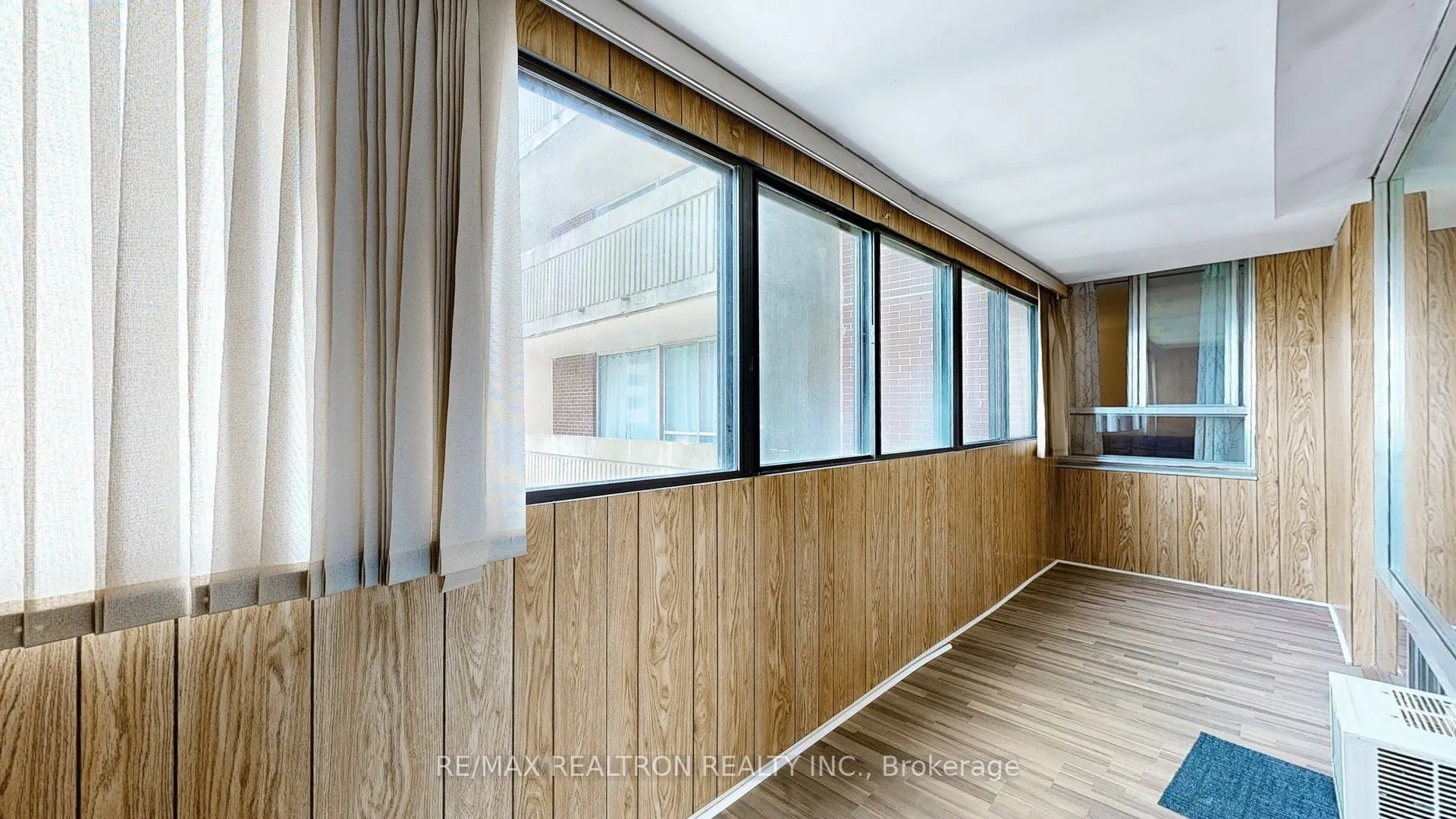 1 Massey Square, #2419