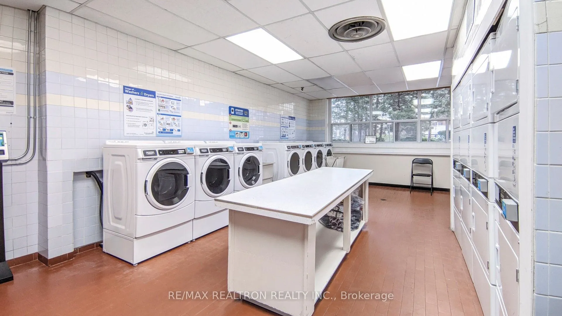 1 Massey Square, #2419