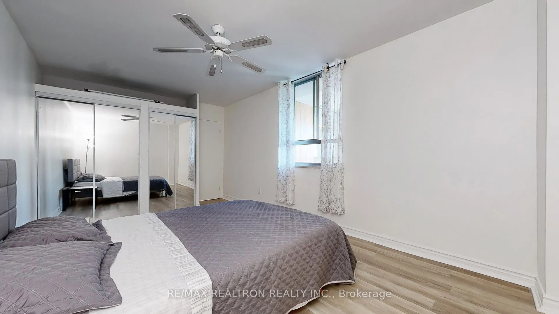 1 Massey Square, #2419