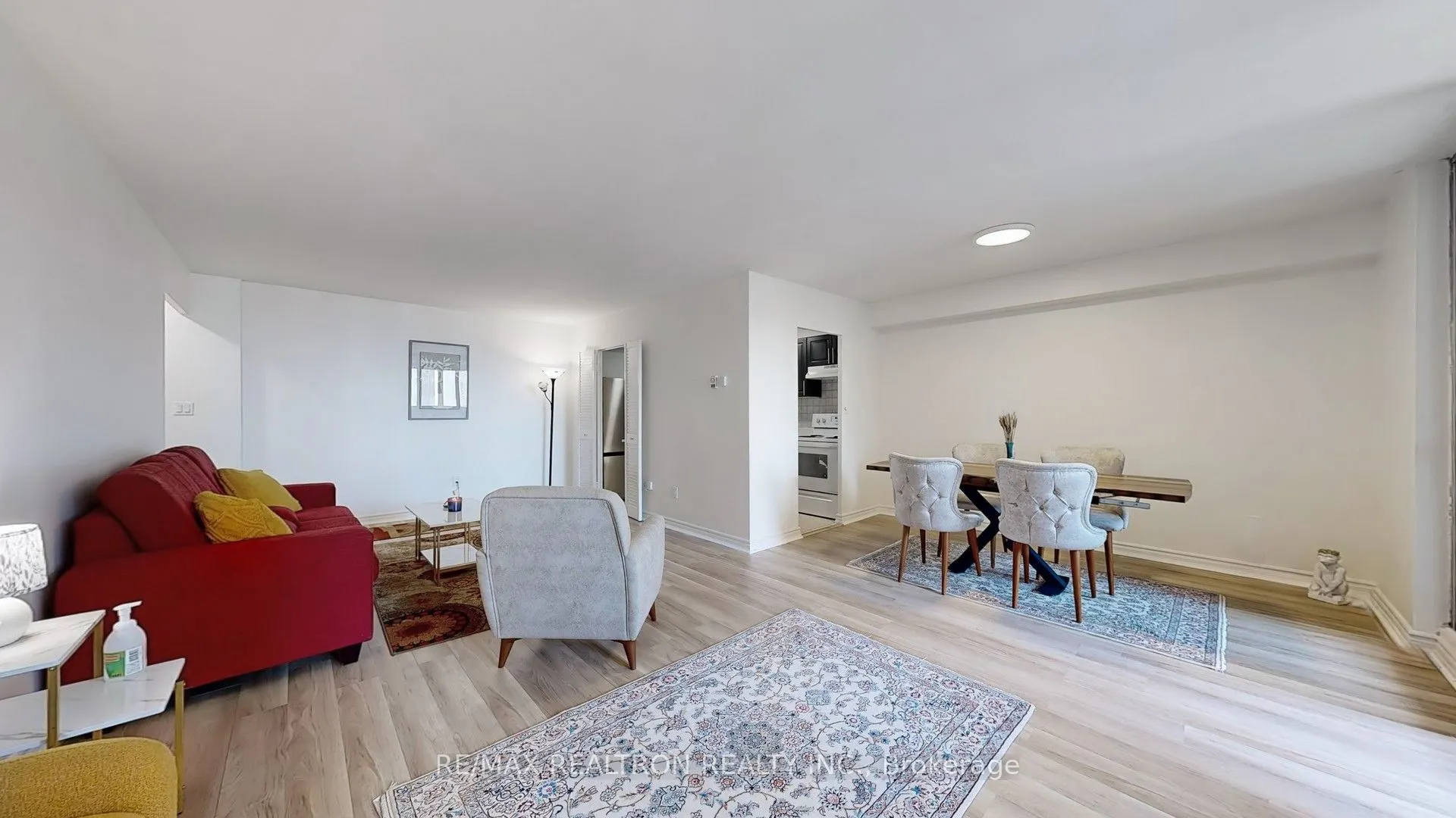 1 Massey Square, #2419
