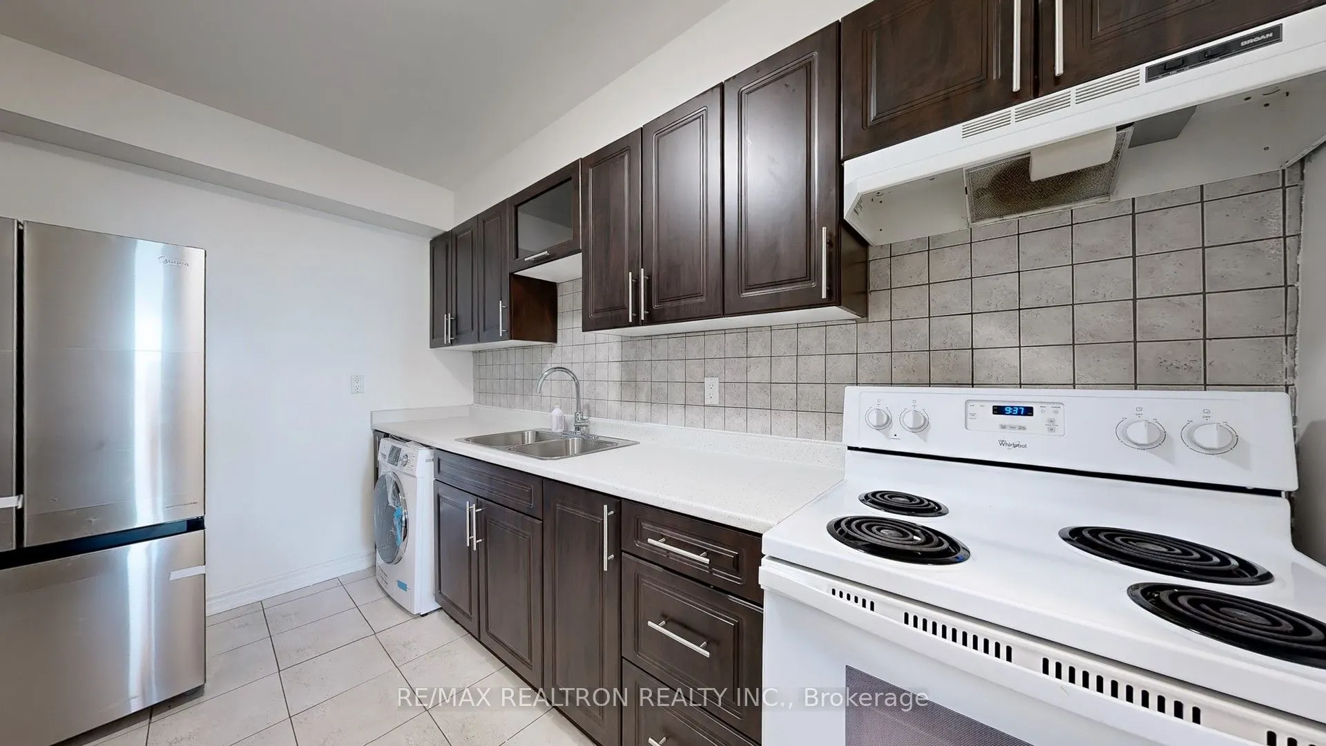 1 Massey Square, #2419