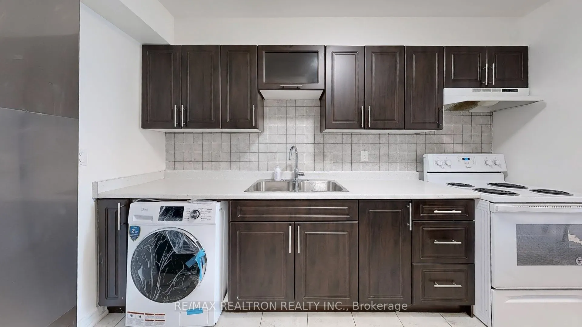 1 Massey Square, #2419