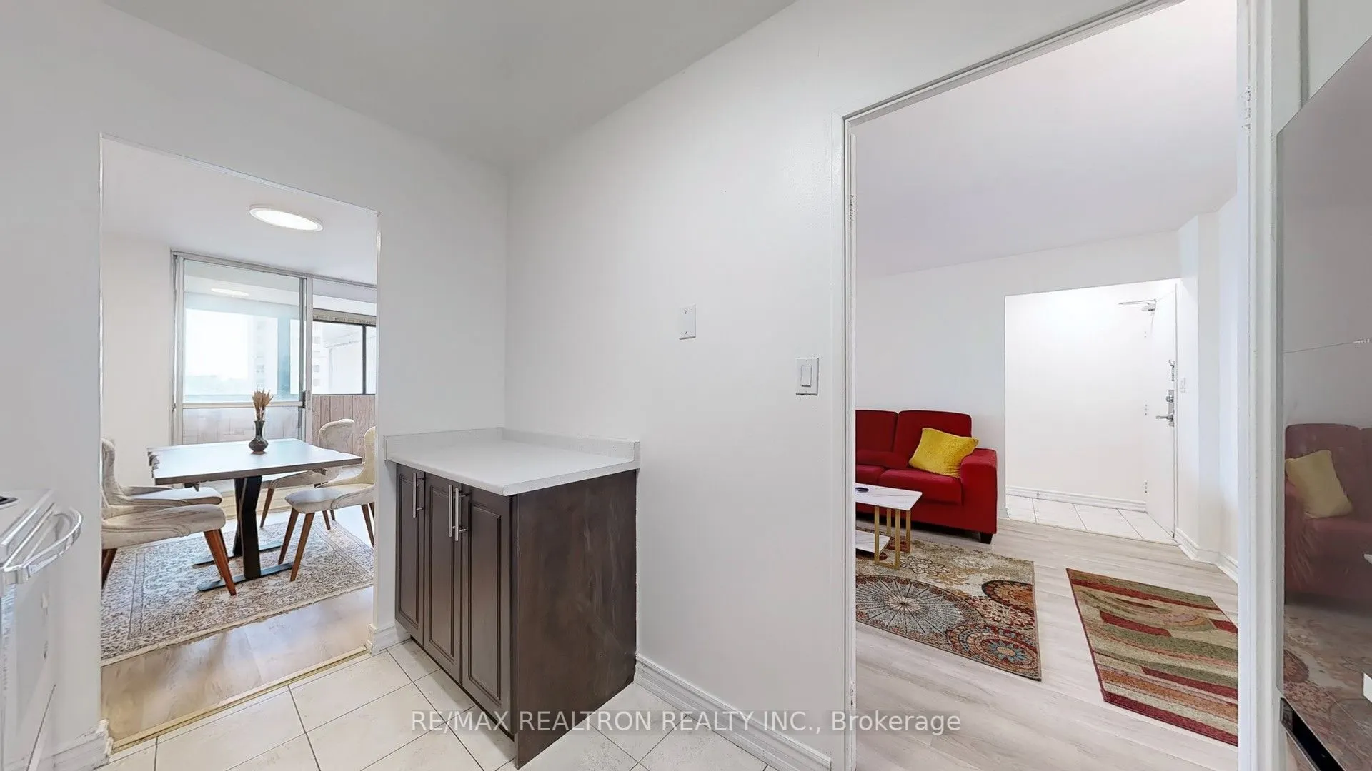 1 Massey Square, #2419