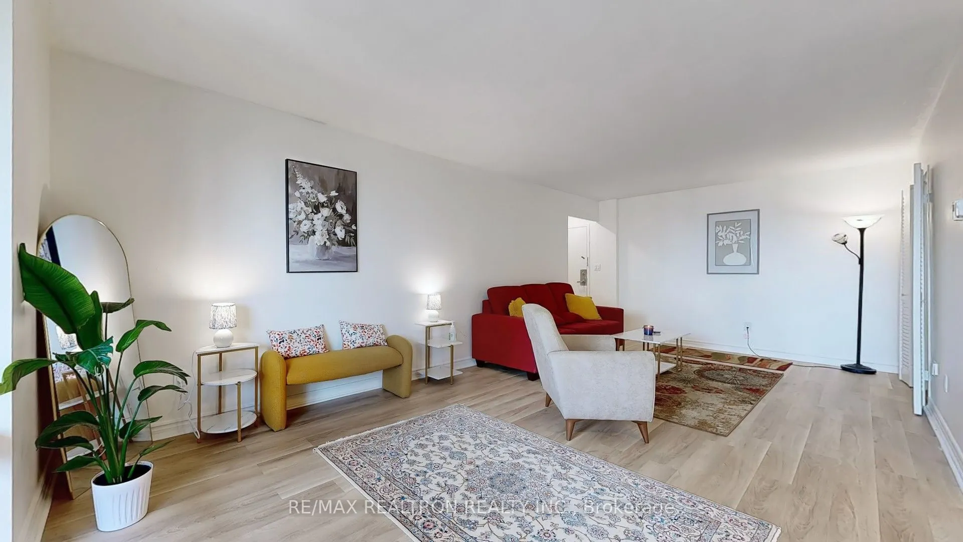 1 Massey Square, #2419