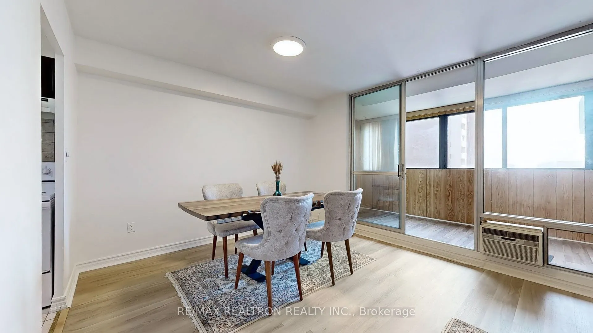 1 Massey Square, #2419