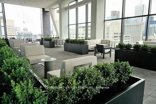 488 University Avenue, #5301