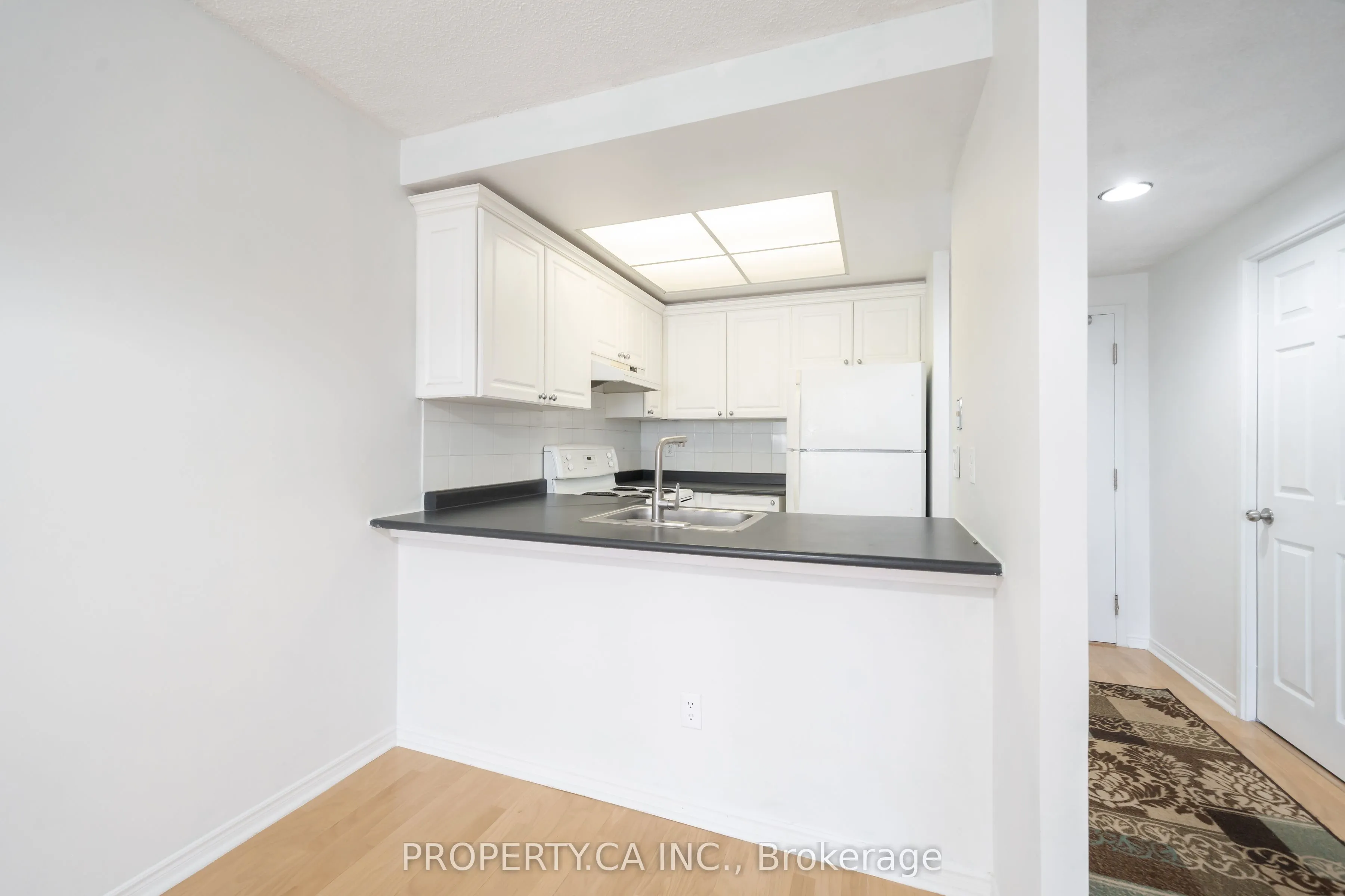 7 Bishop Avenue, #312