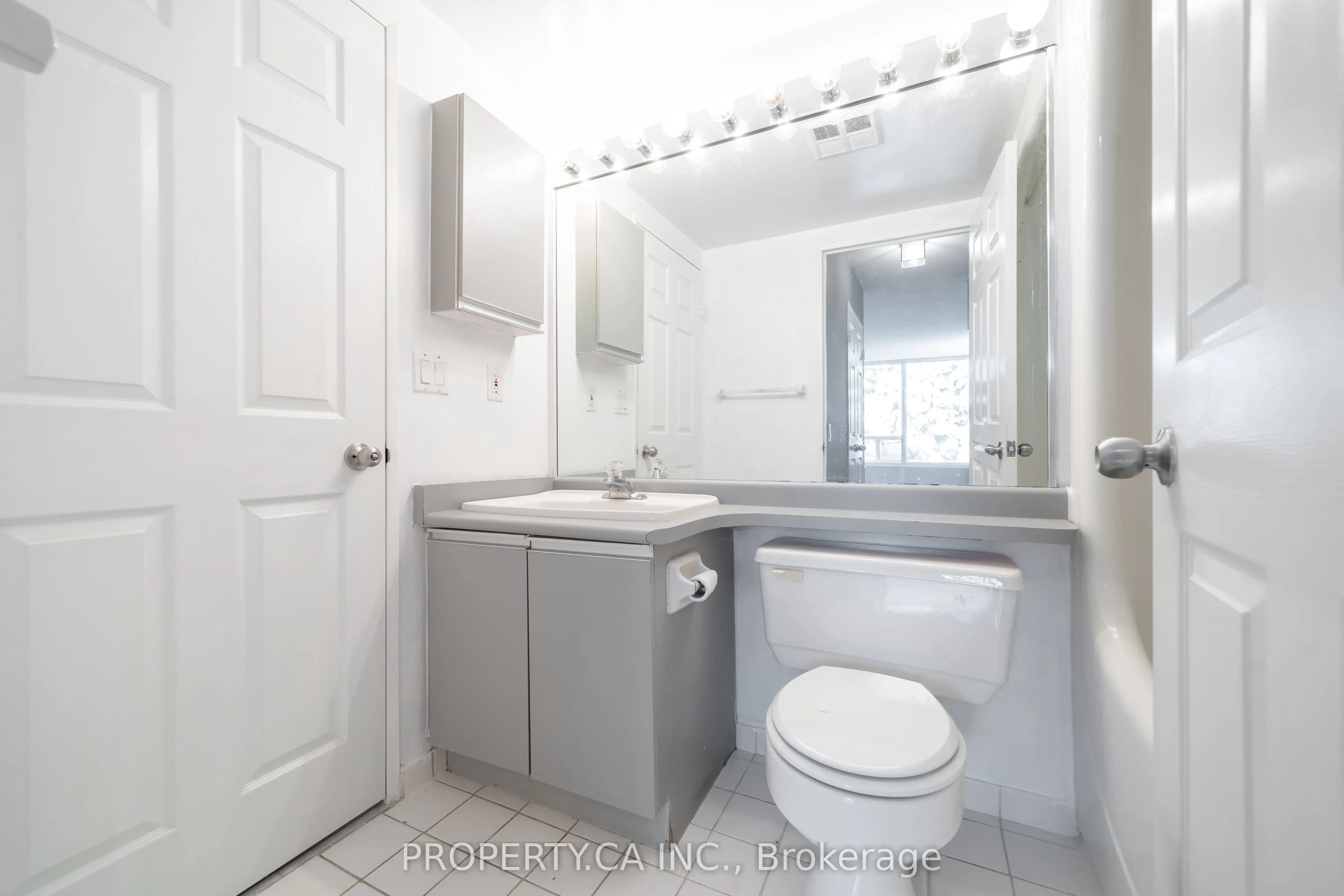 7 Bishop Avenue, #312