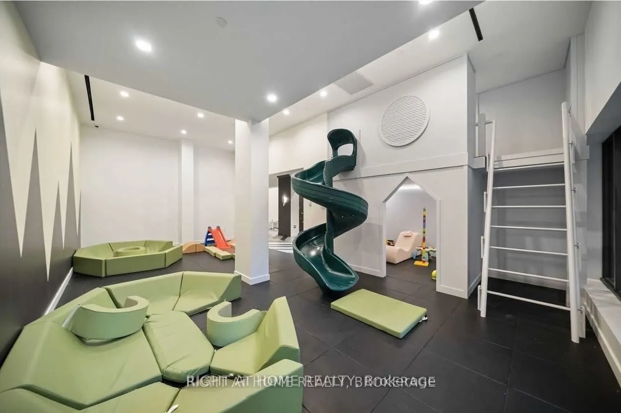 39 Roehampton Avenue, #1301