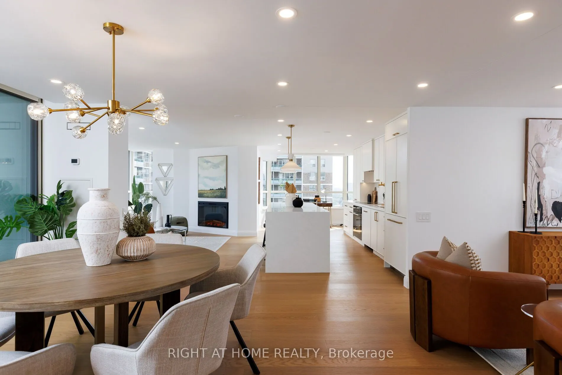 130 Carlton Street E, #1403