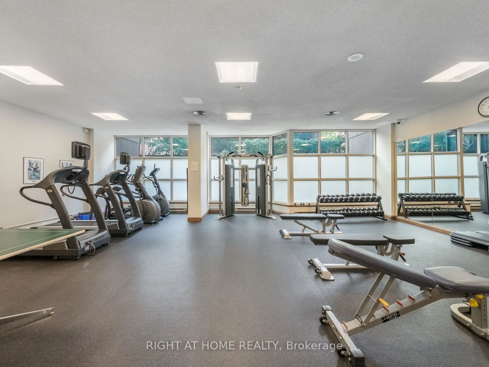 130 Carlton Street E, #1403