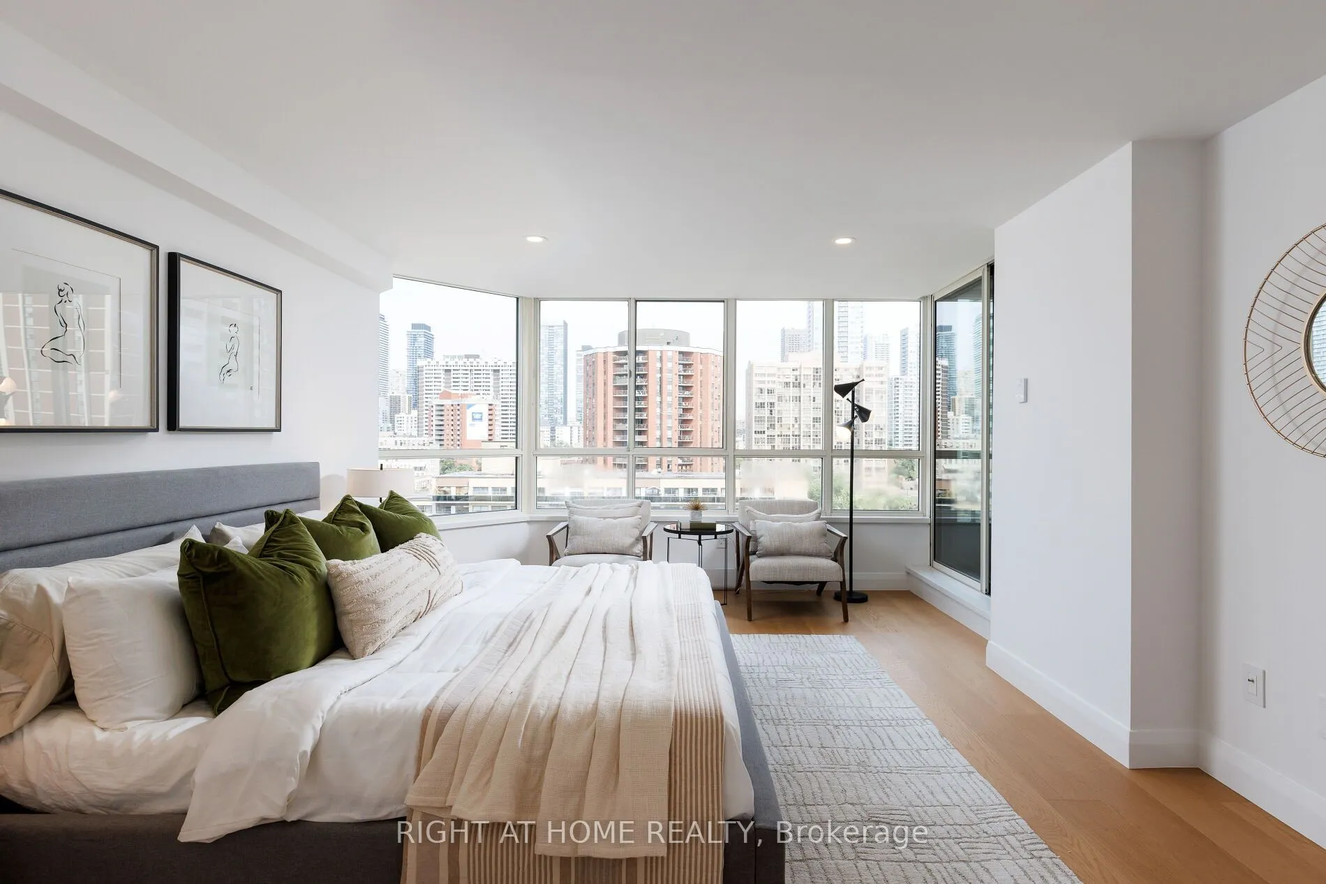 130 Carlton Street E, #1403