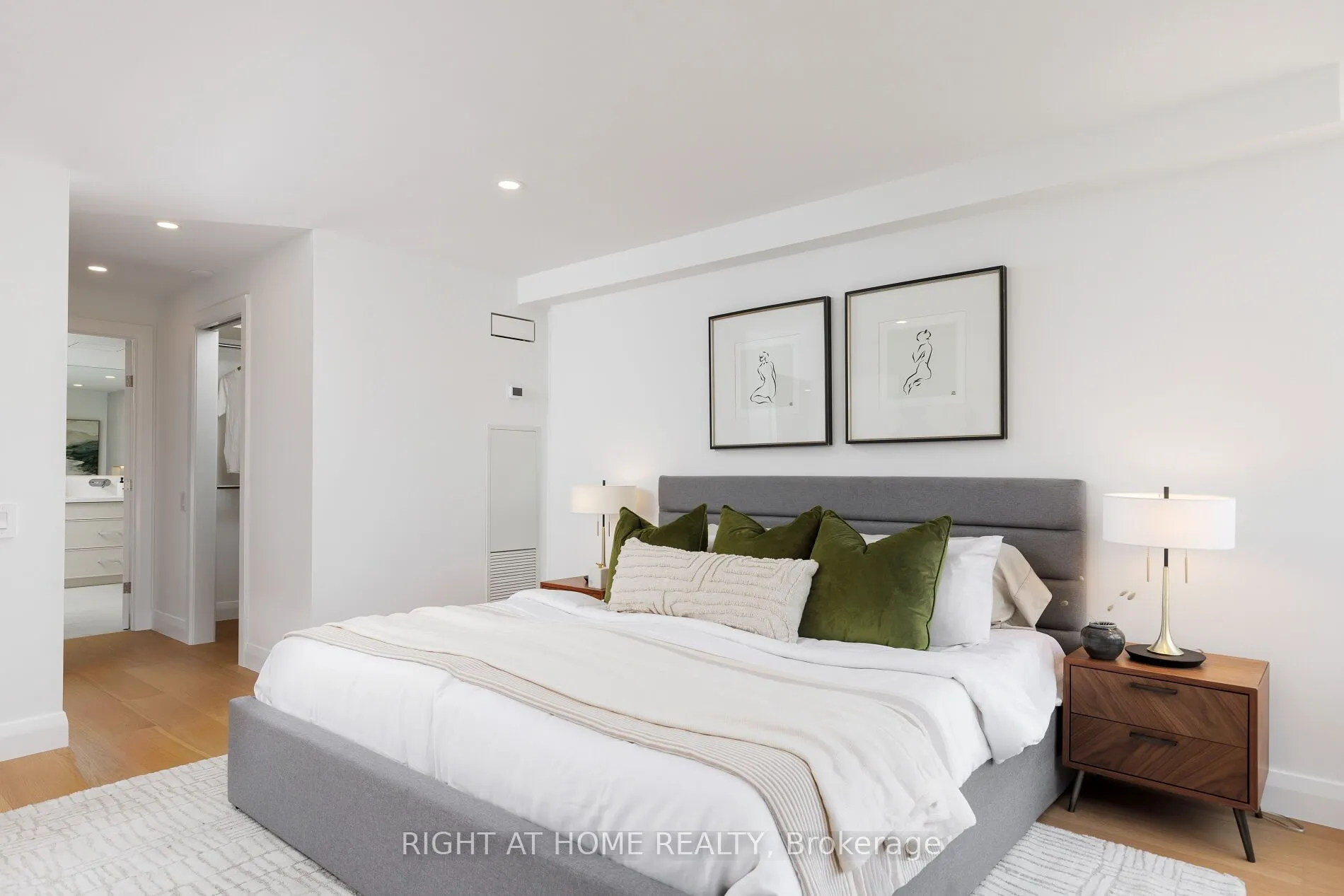 130 Carlton Street E, #1403