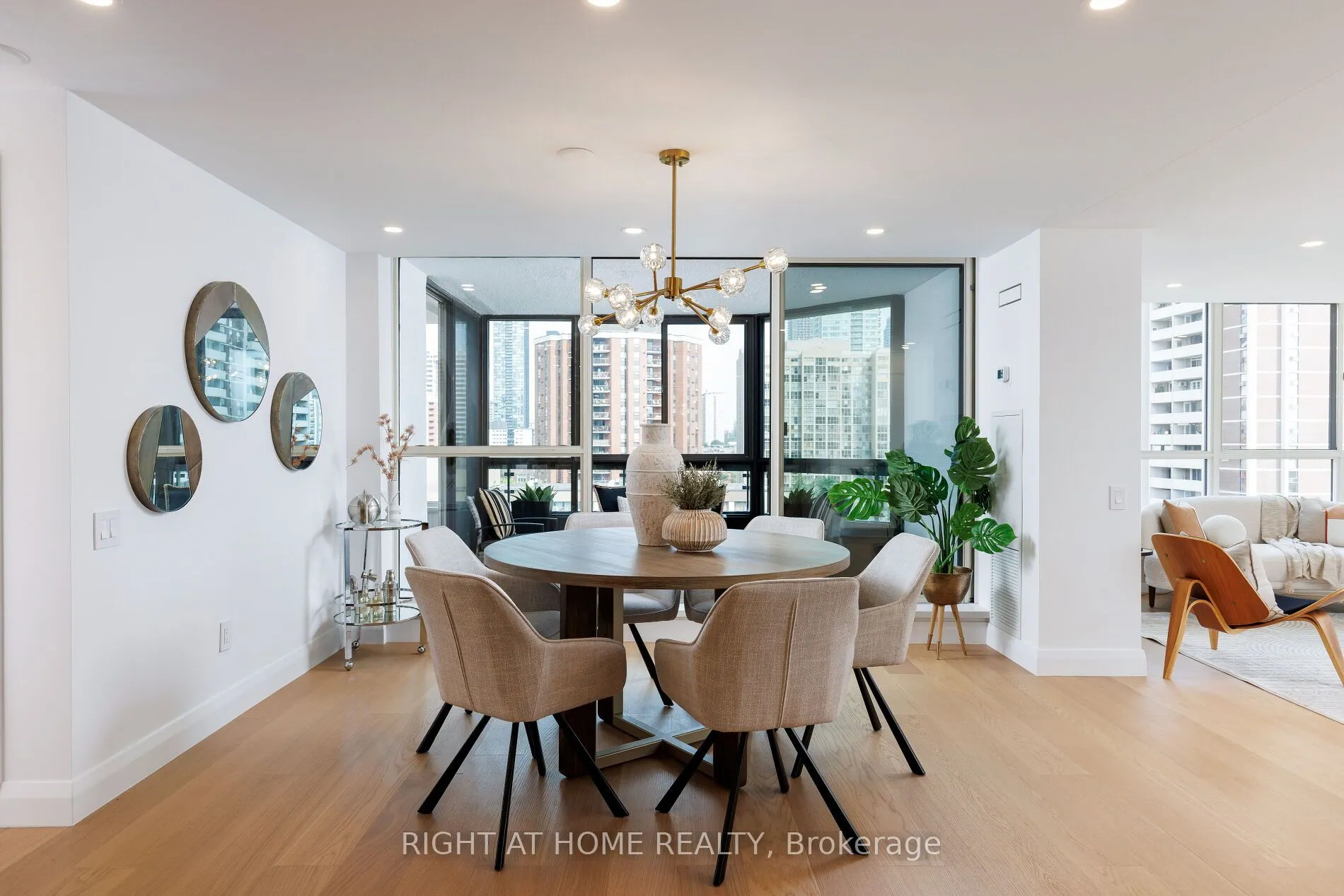 130 Carlton Street E, #1403