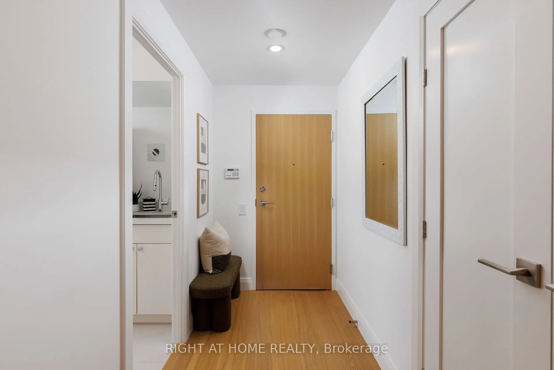 130 Carlton Street E, #1403