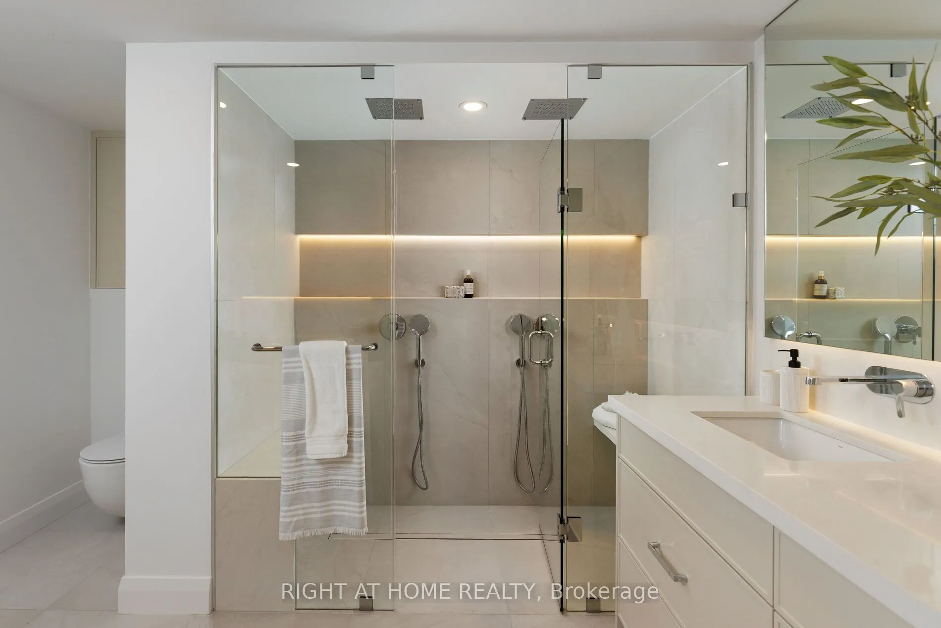 130 Carlton Street E, #1403