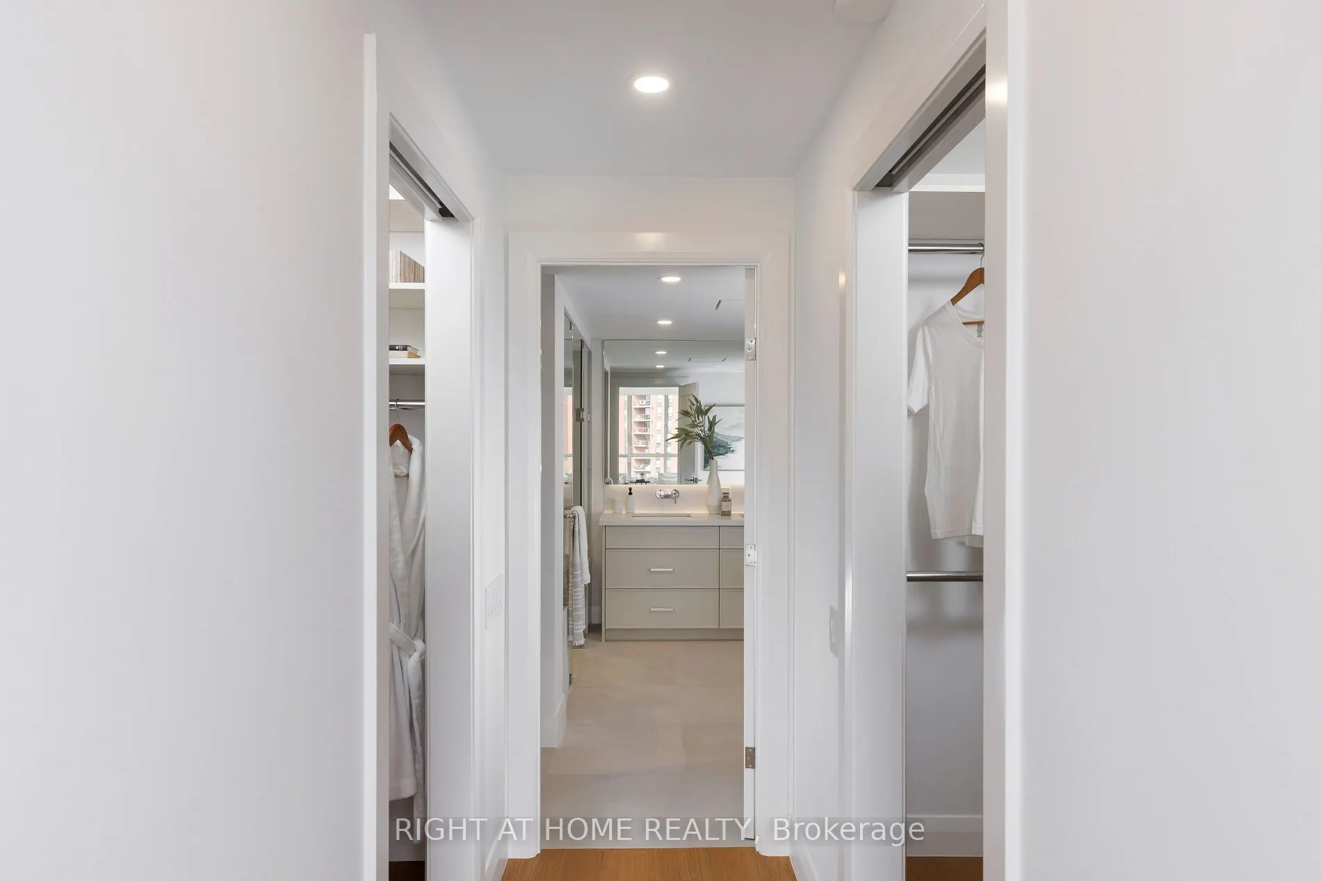 130 Carlton Street E, #1403