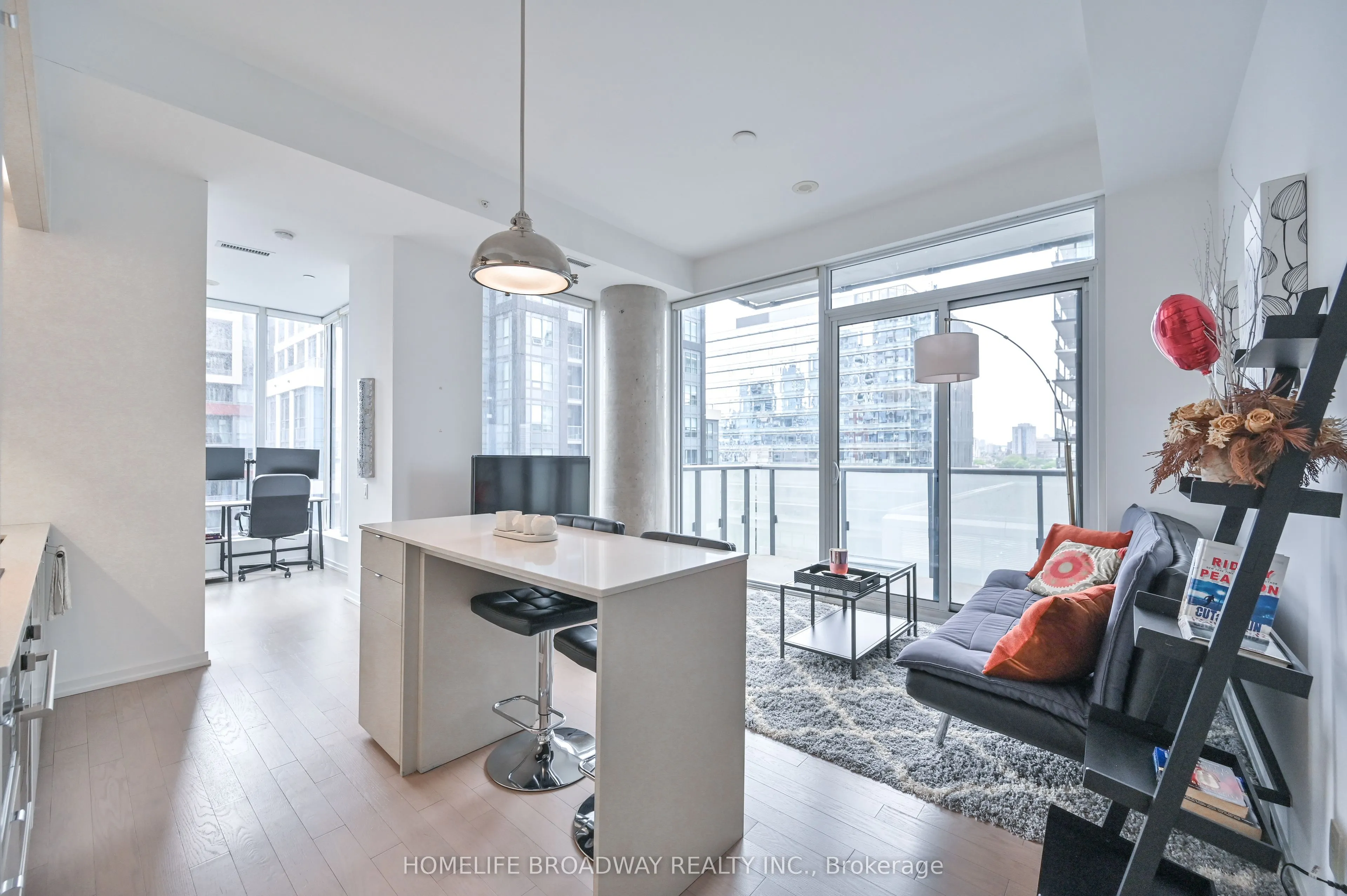 101 Peter Street, #1116