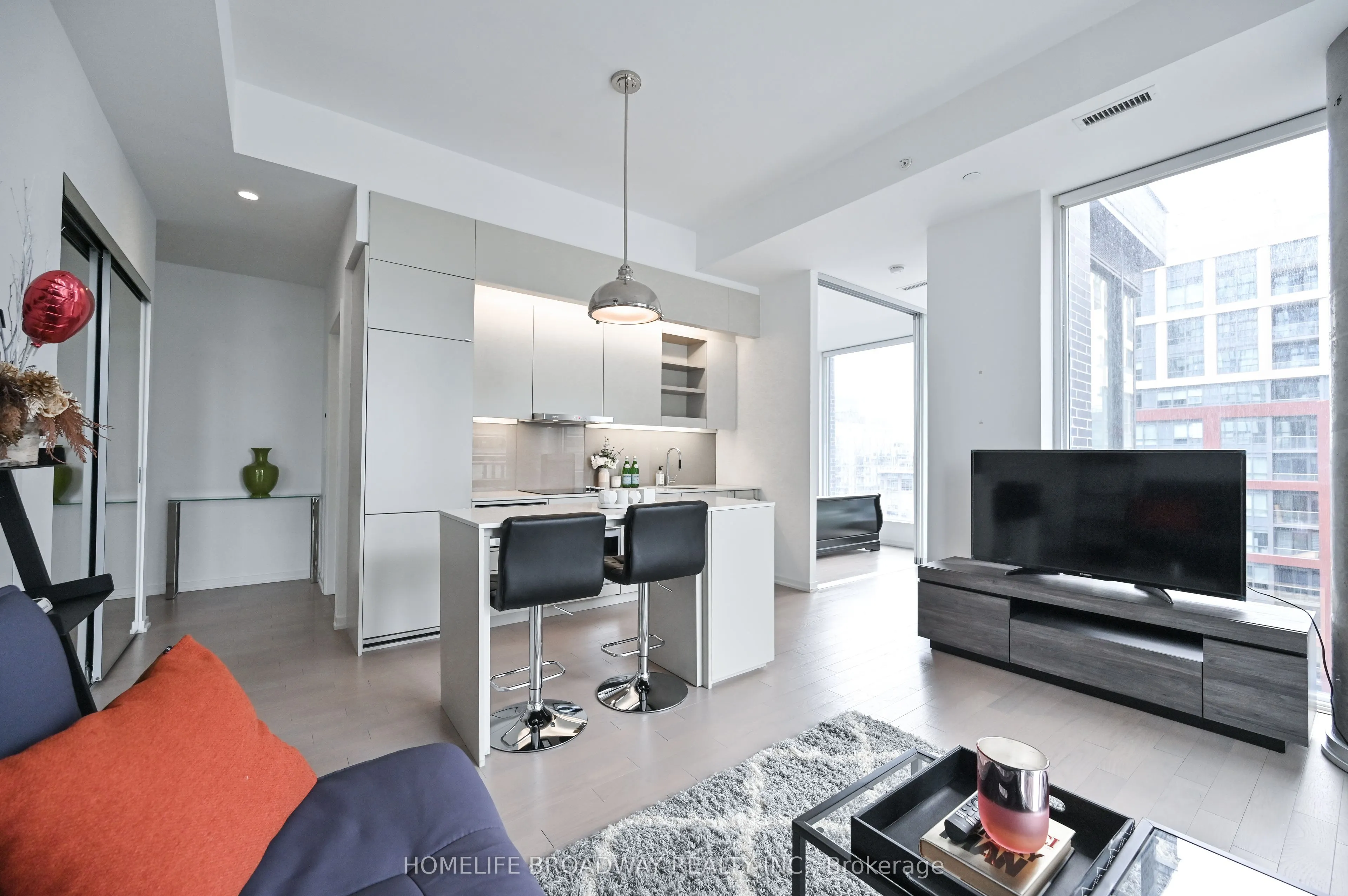 101 Peter Street, #1116