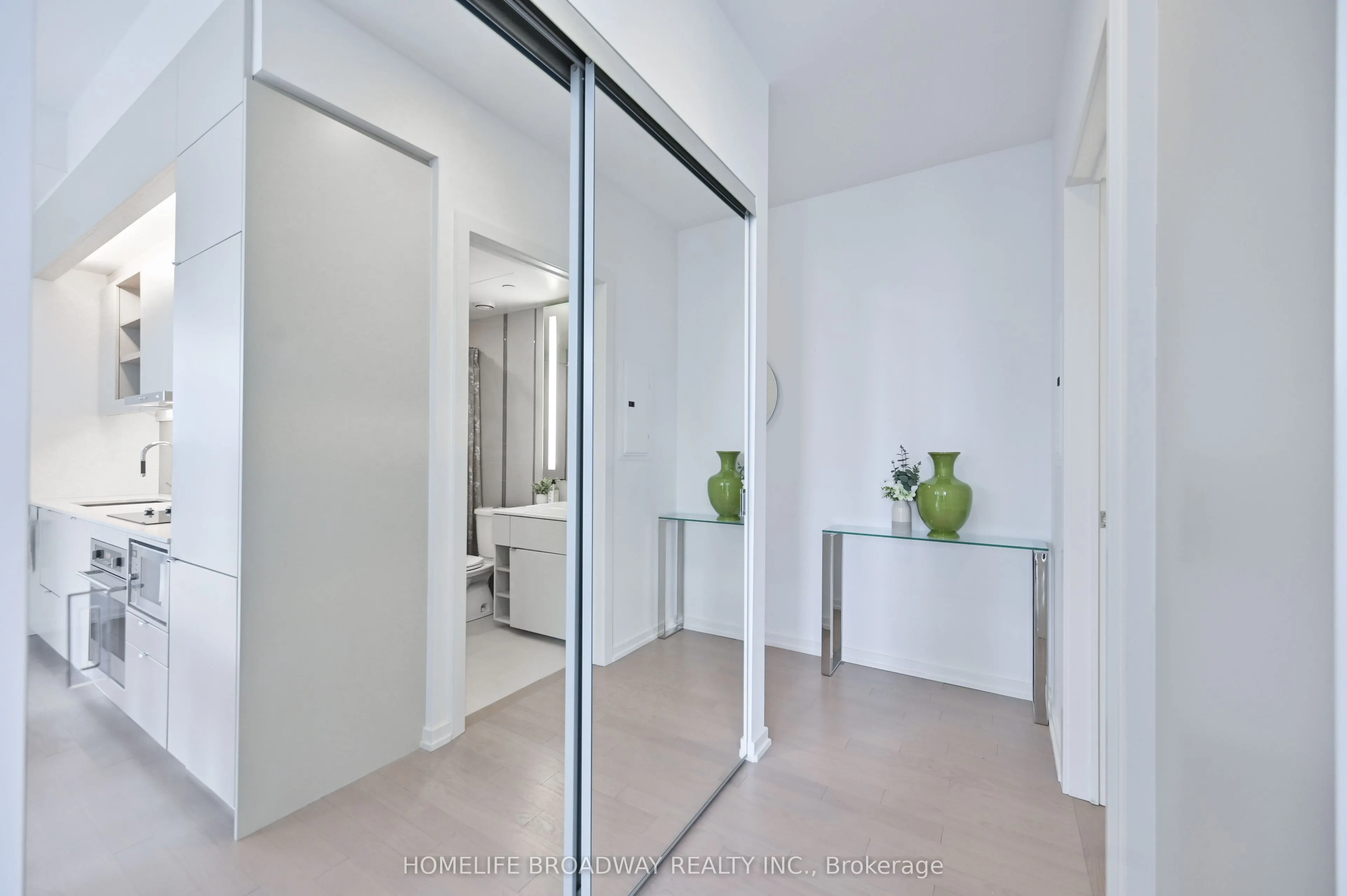 101 Peter Street, #1116