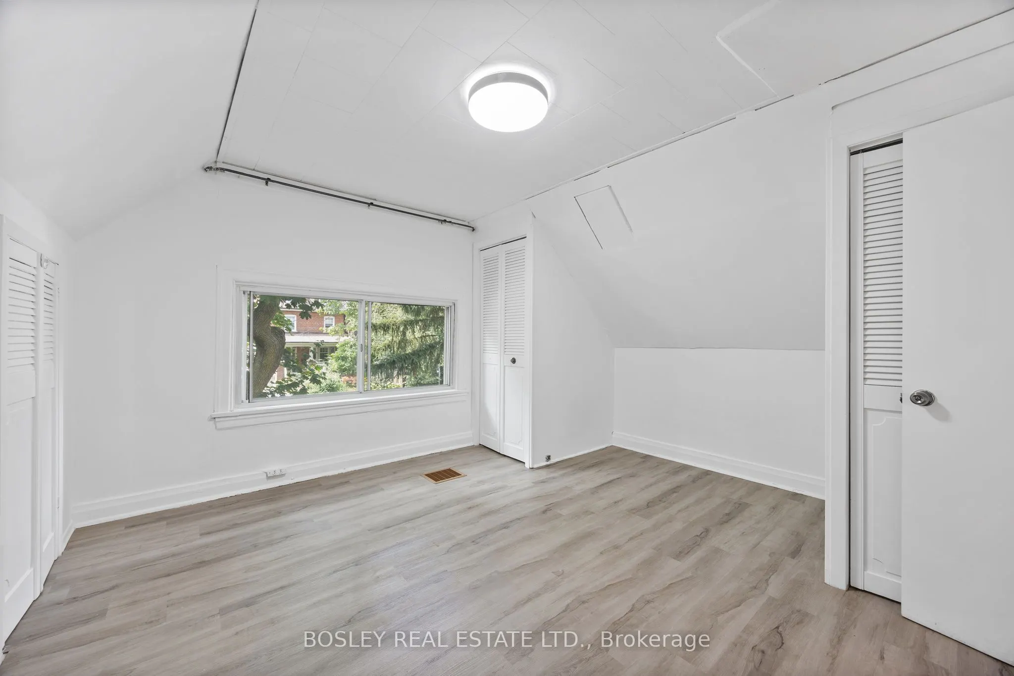 205 Wychwood Avenue