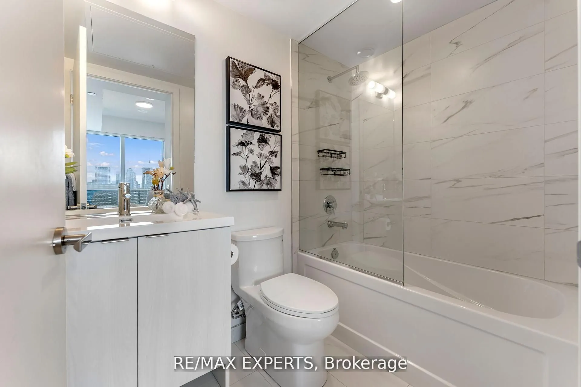 138 Downes Street, #3302