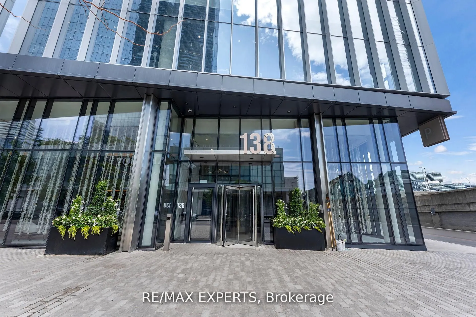 138 Downes Street, #3302