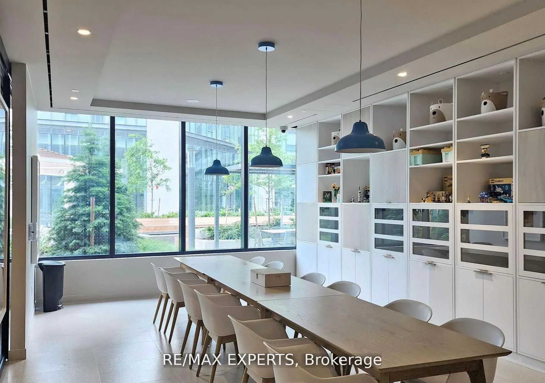 138 Downes Street, #3302