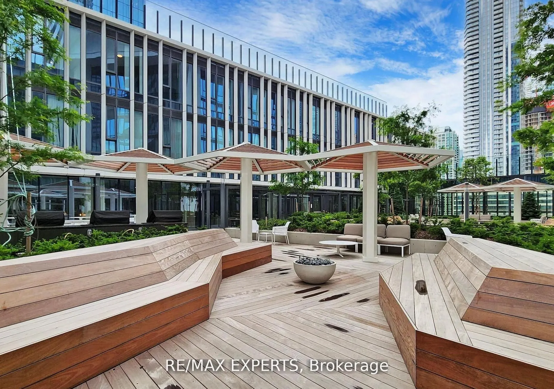 138 Downes Street, #3302