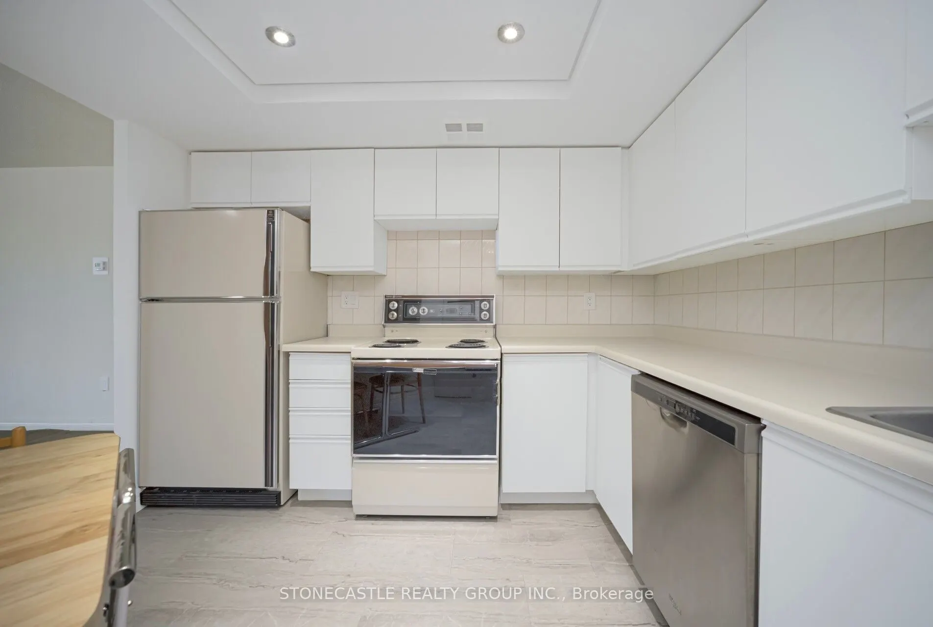 245 The Donway, #113