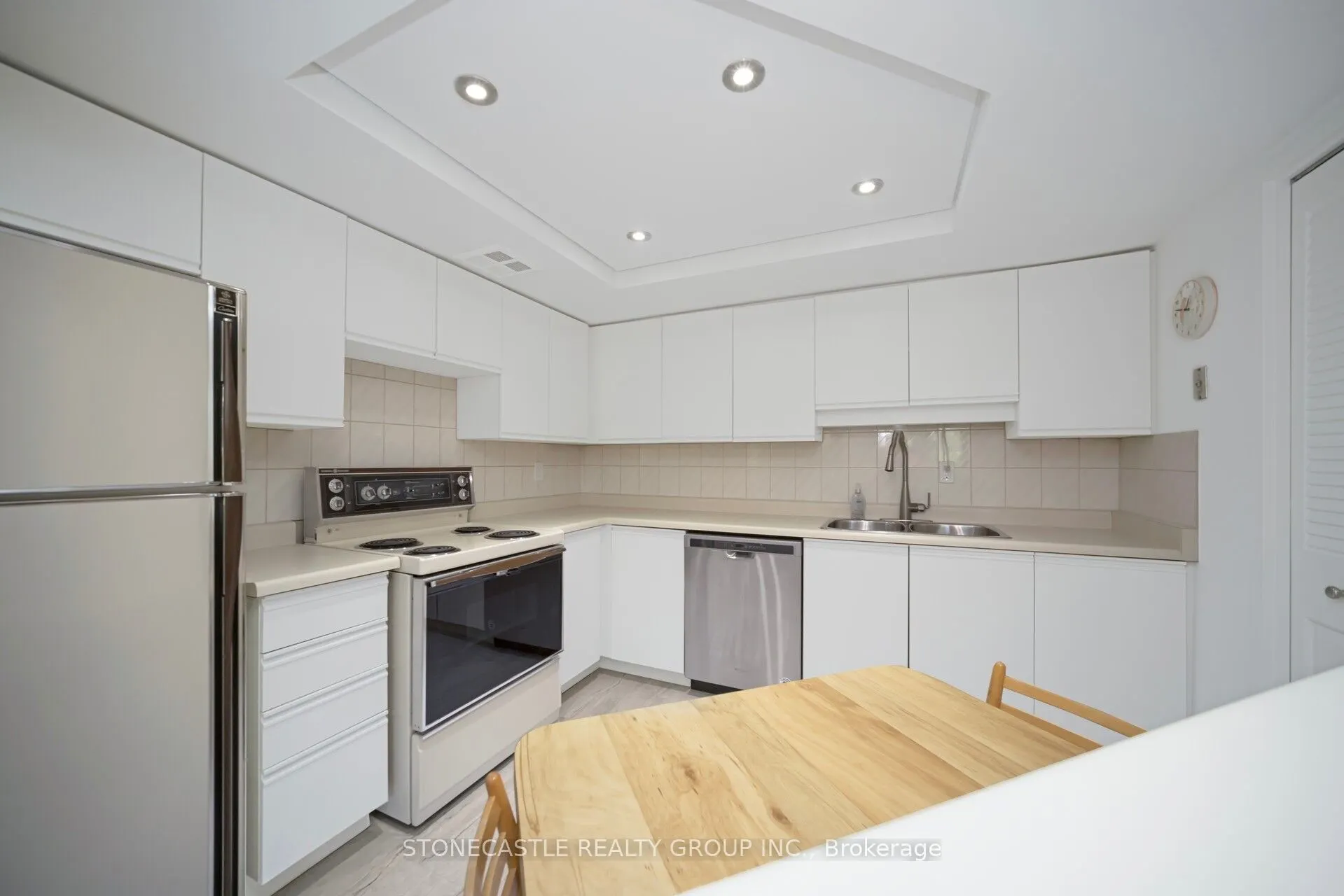 245 The Donway, #113