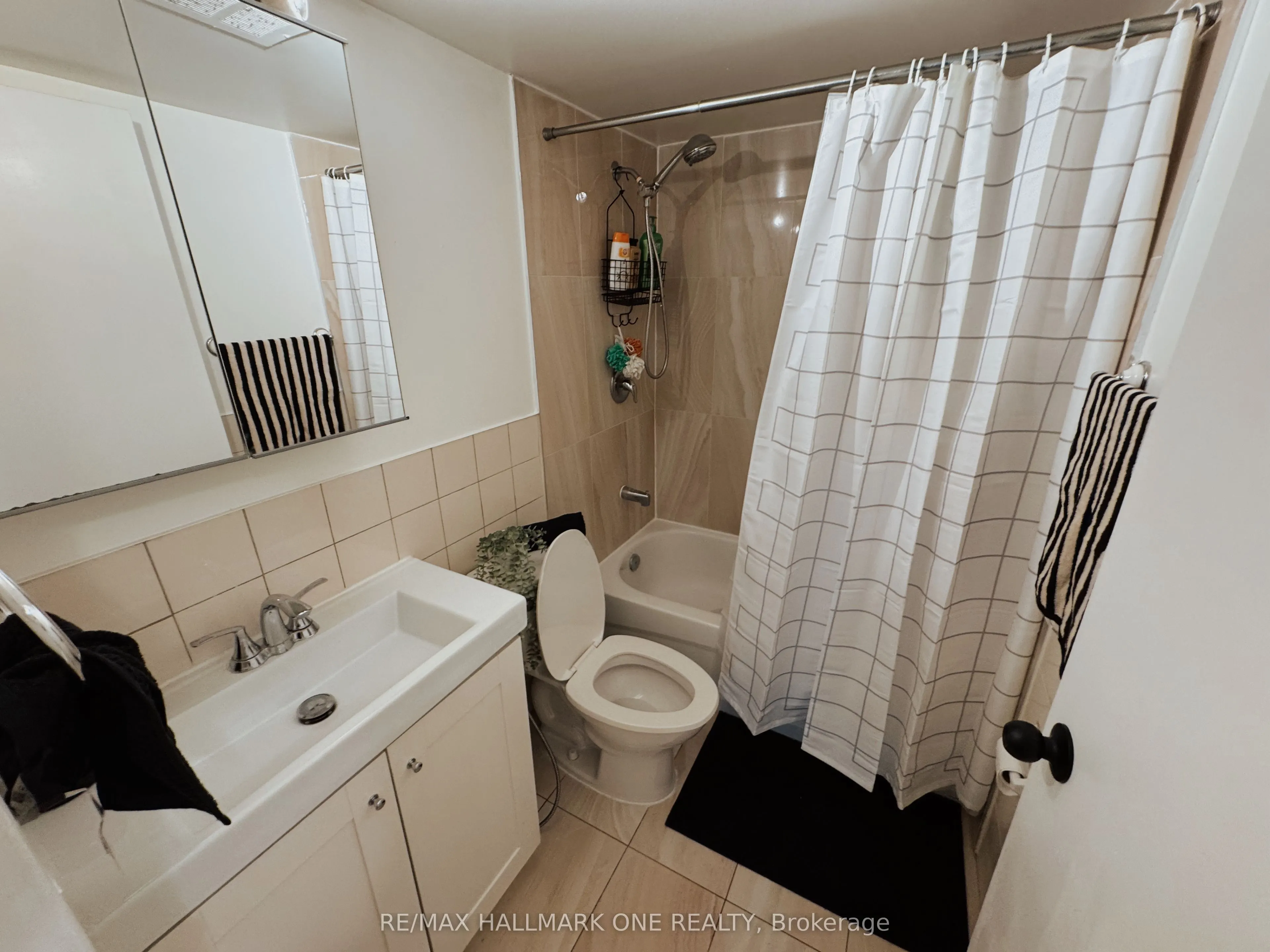 45 Sunrise Avenue E, #904