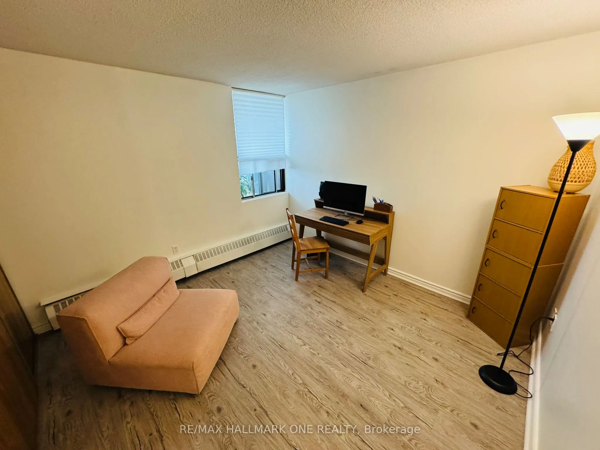 45 Sunrise Avenue E, #904
