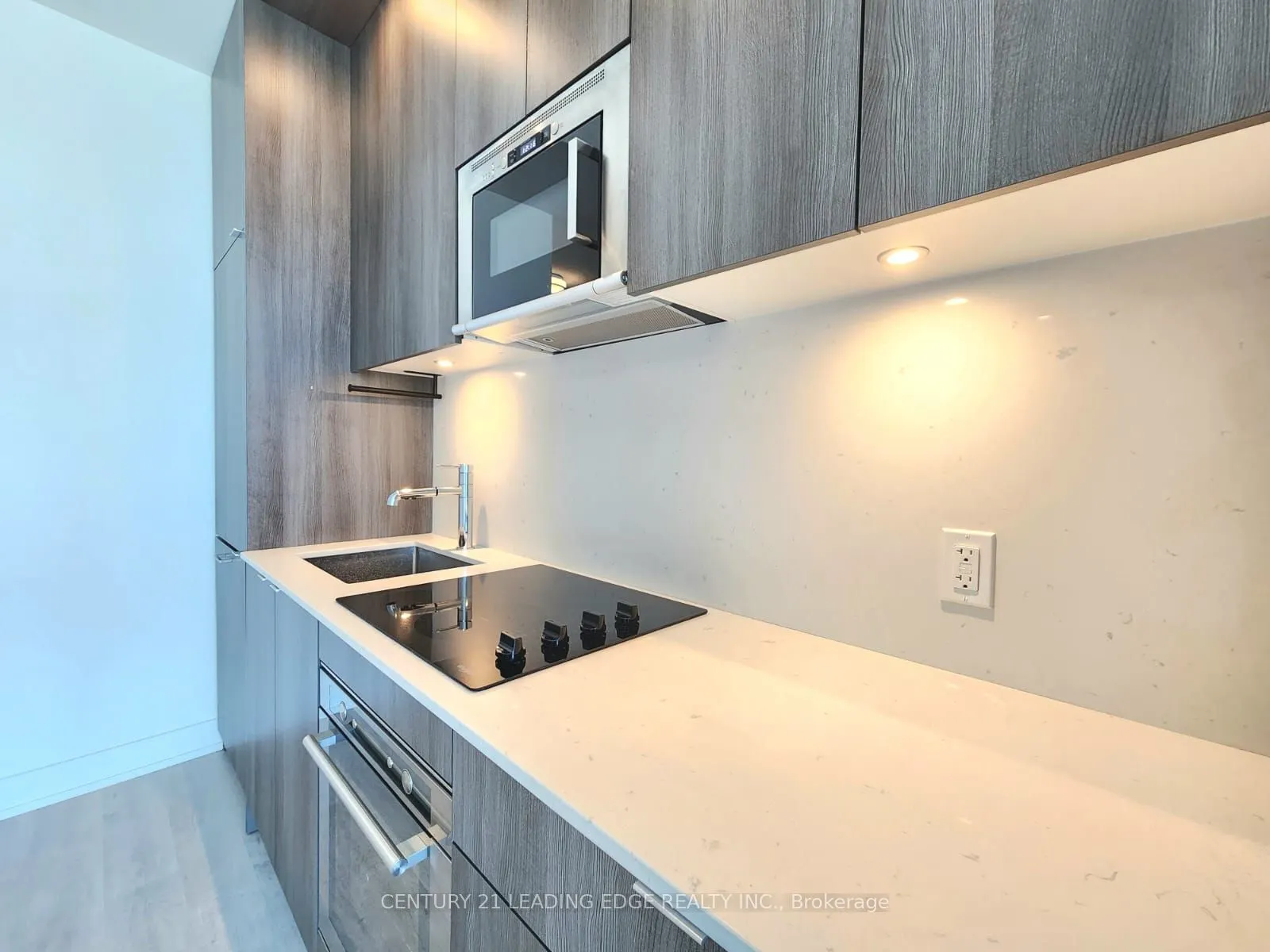 20 Inn On The Park Drive, #2539