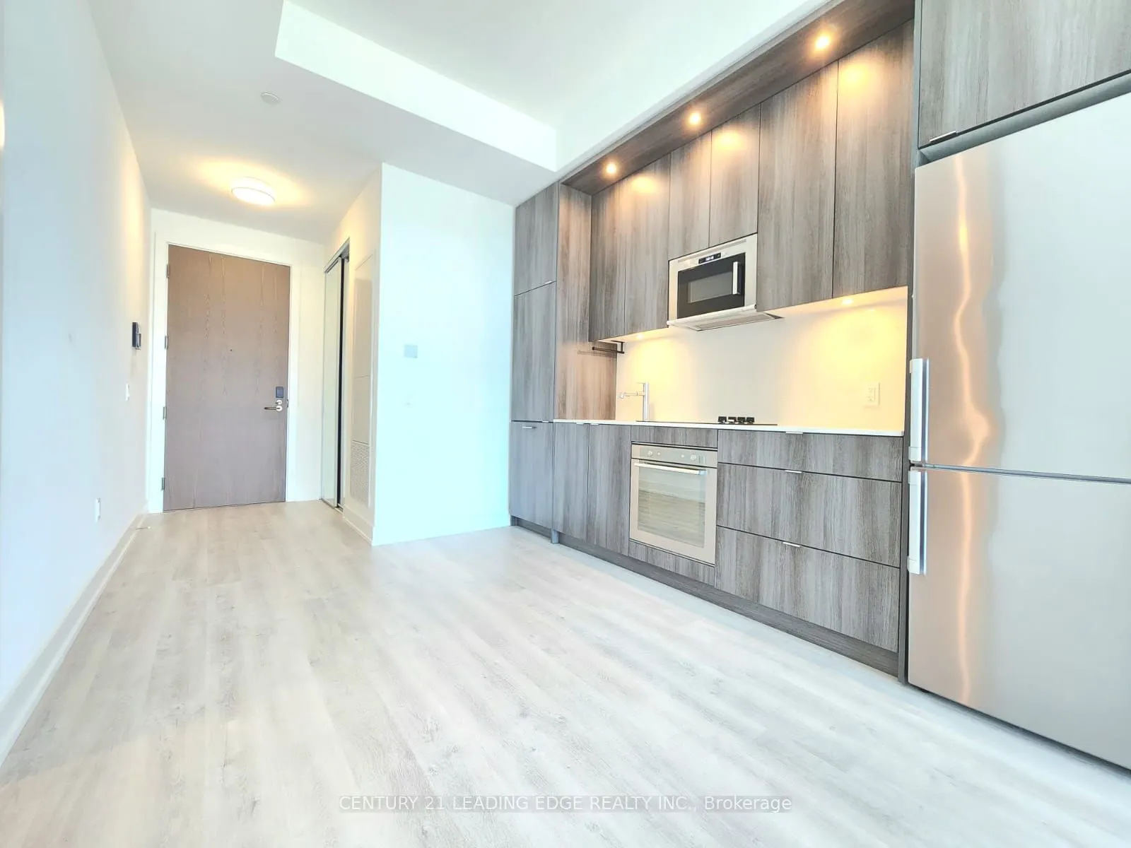 20 Inn On The Park Drive, #2539