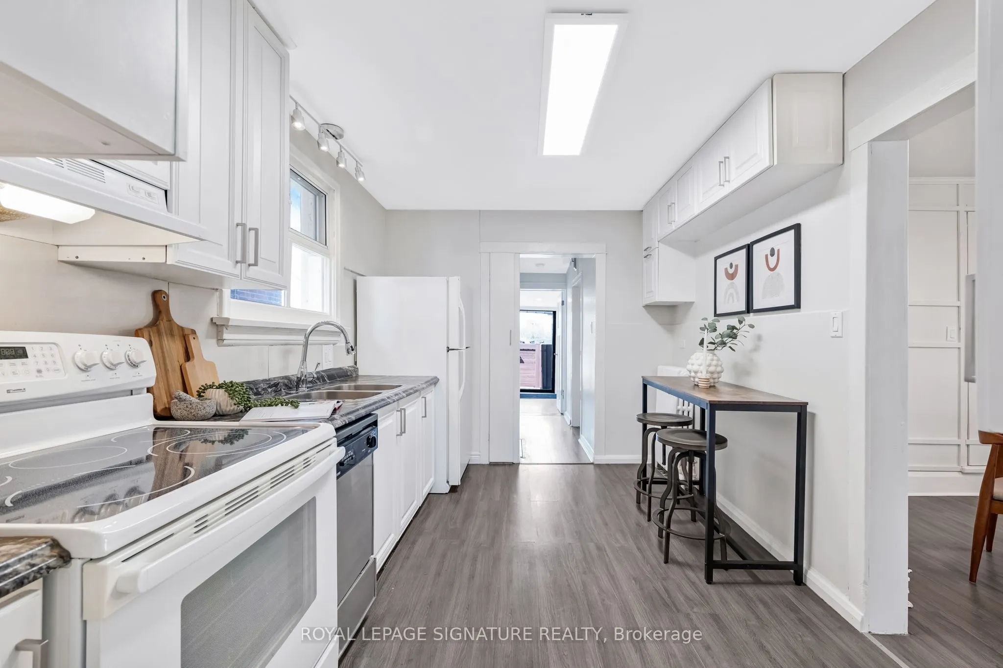 494 Northcliffe Boulevard