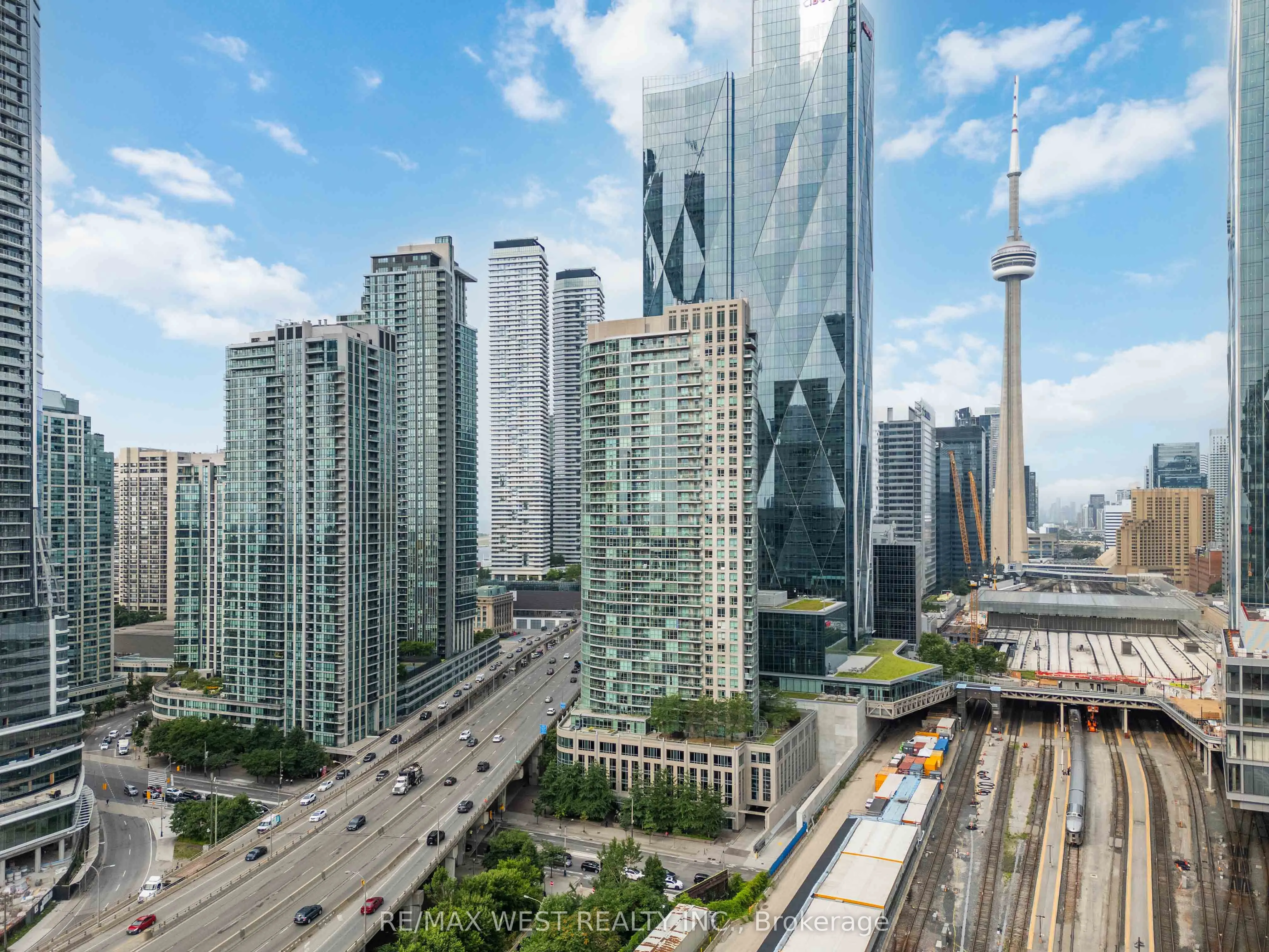 18 Yonge Street, #710