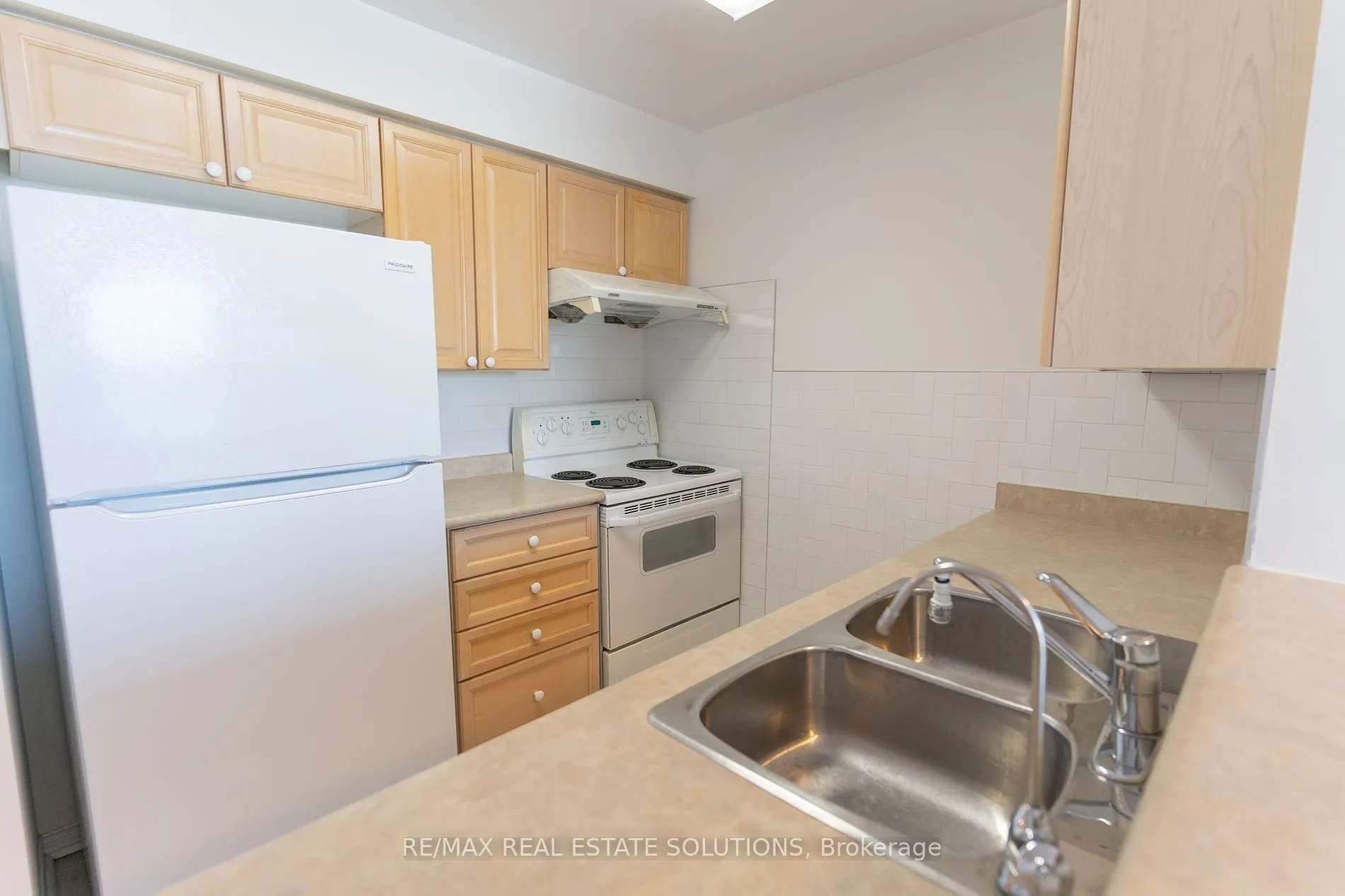233 Beecroft Road, #910