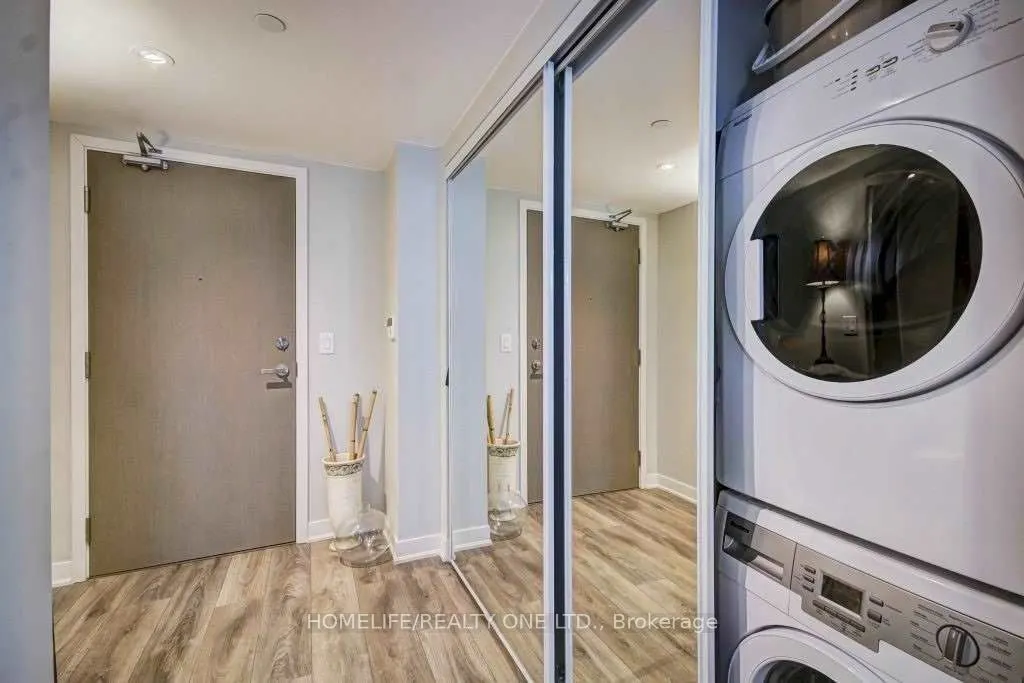 88 Harbour Street #1410