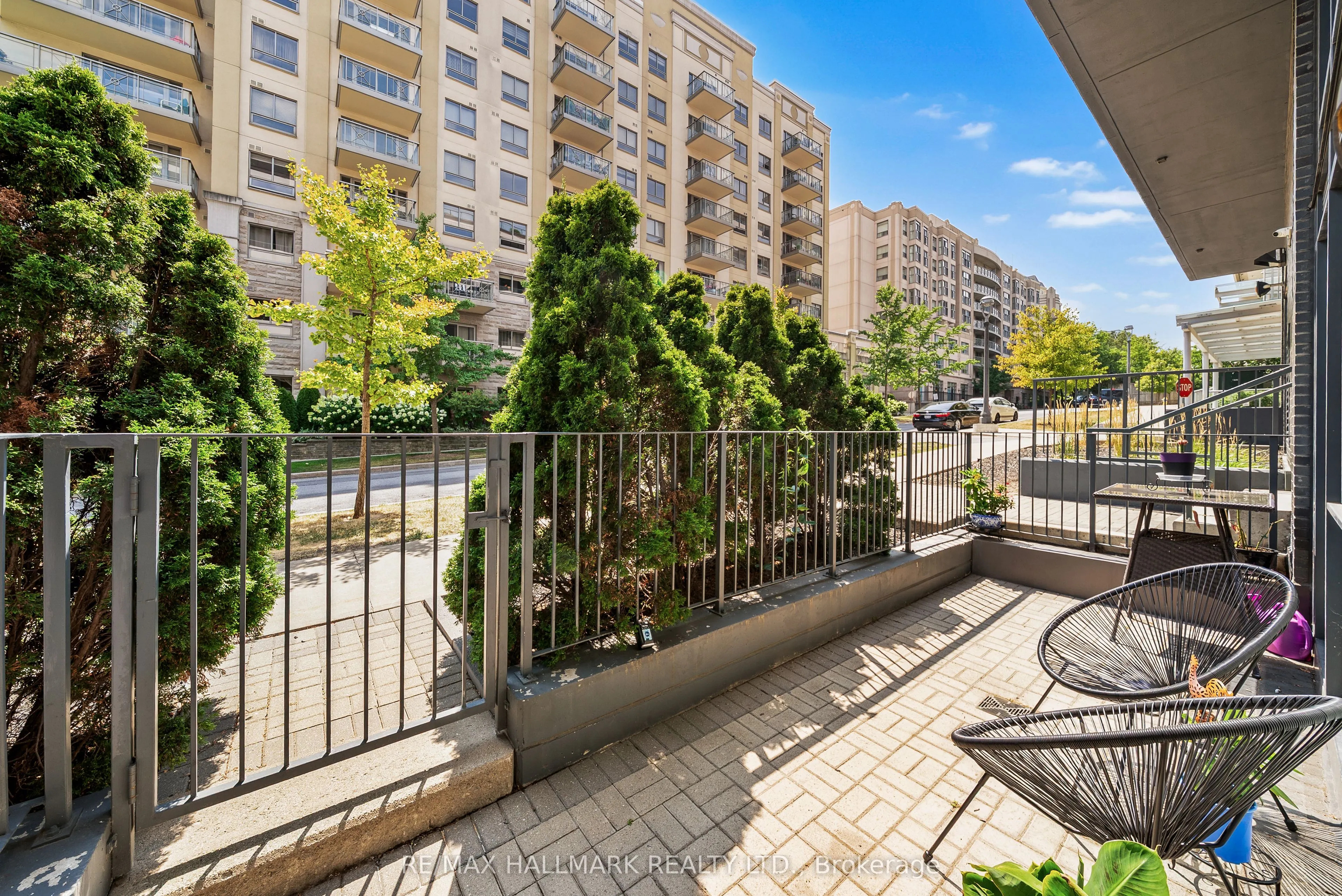 18 Rean Drive, #103
