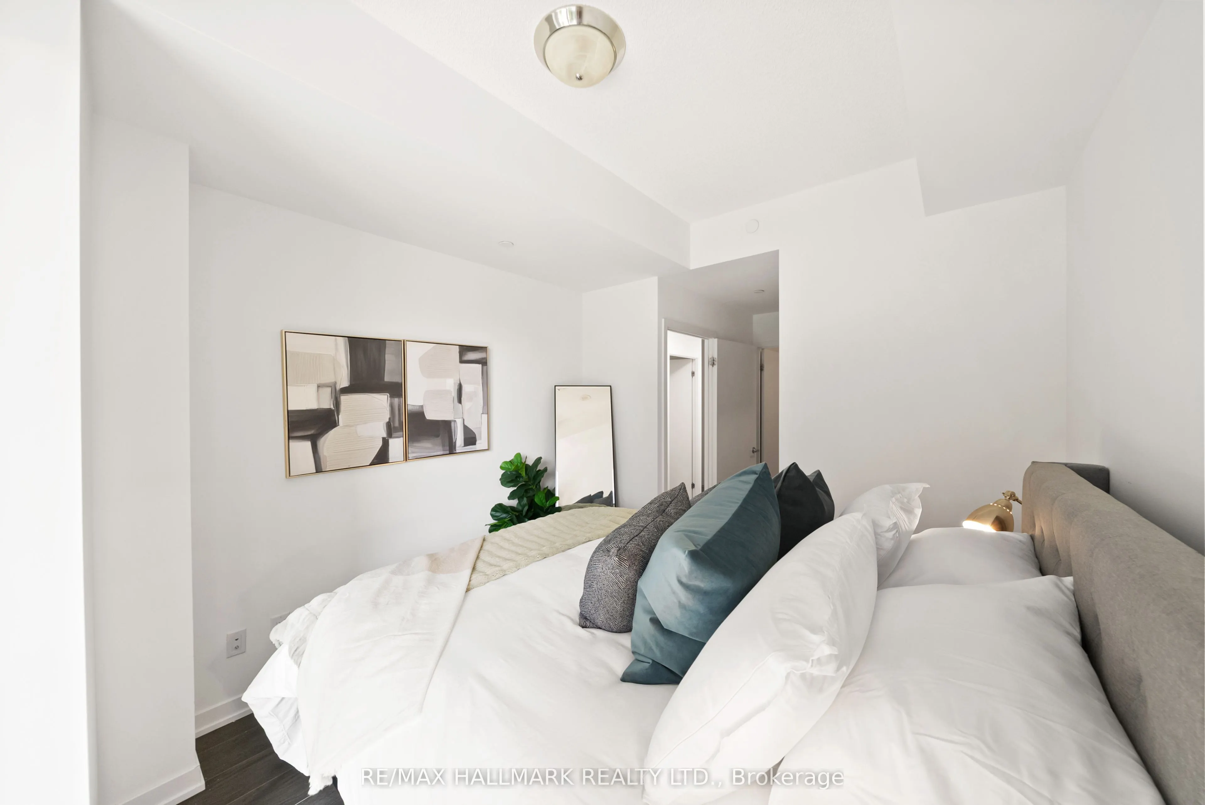 18 Rean Drive, #103